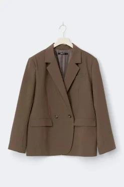 Back high slit blazer