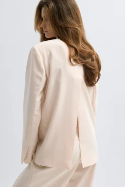 Back high slit blazer