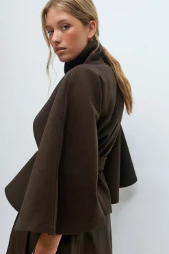 Belt cape jacket