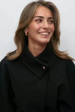 14+ belted cape