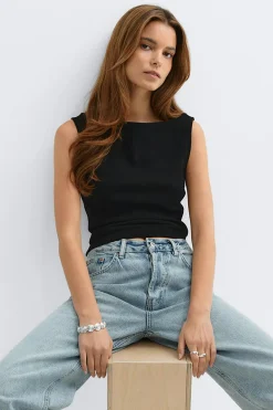 Boatneck tanktop