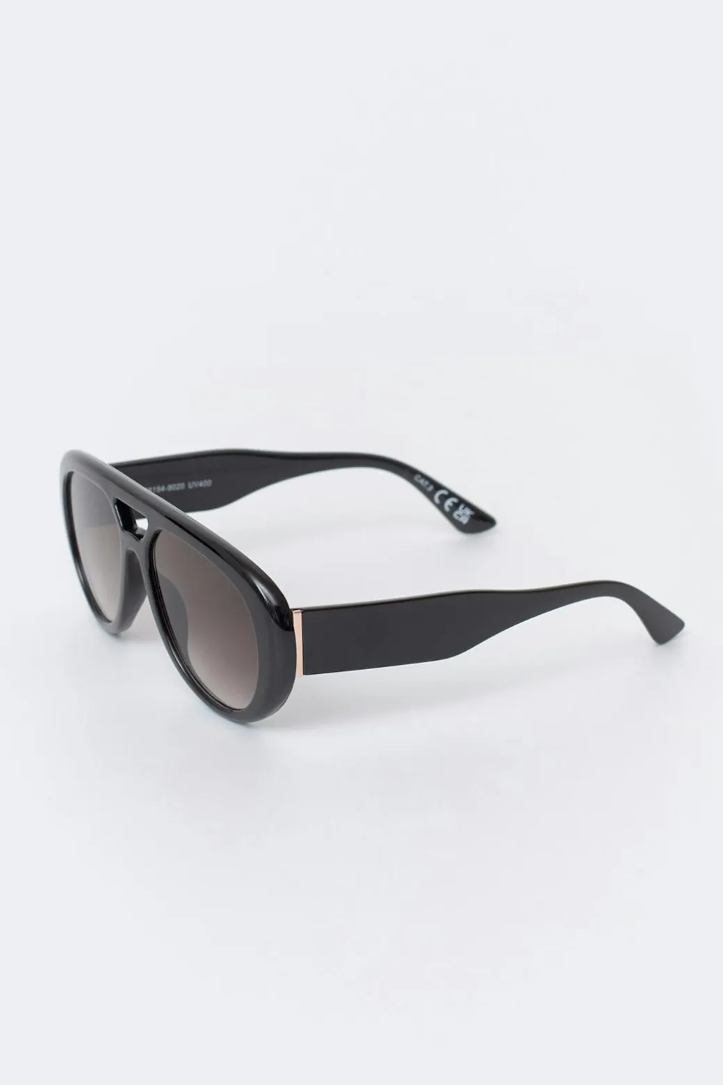 Bold aviator sunglasses