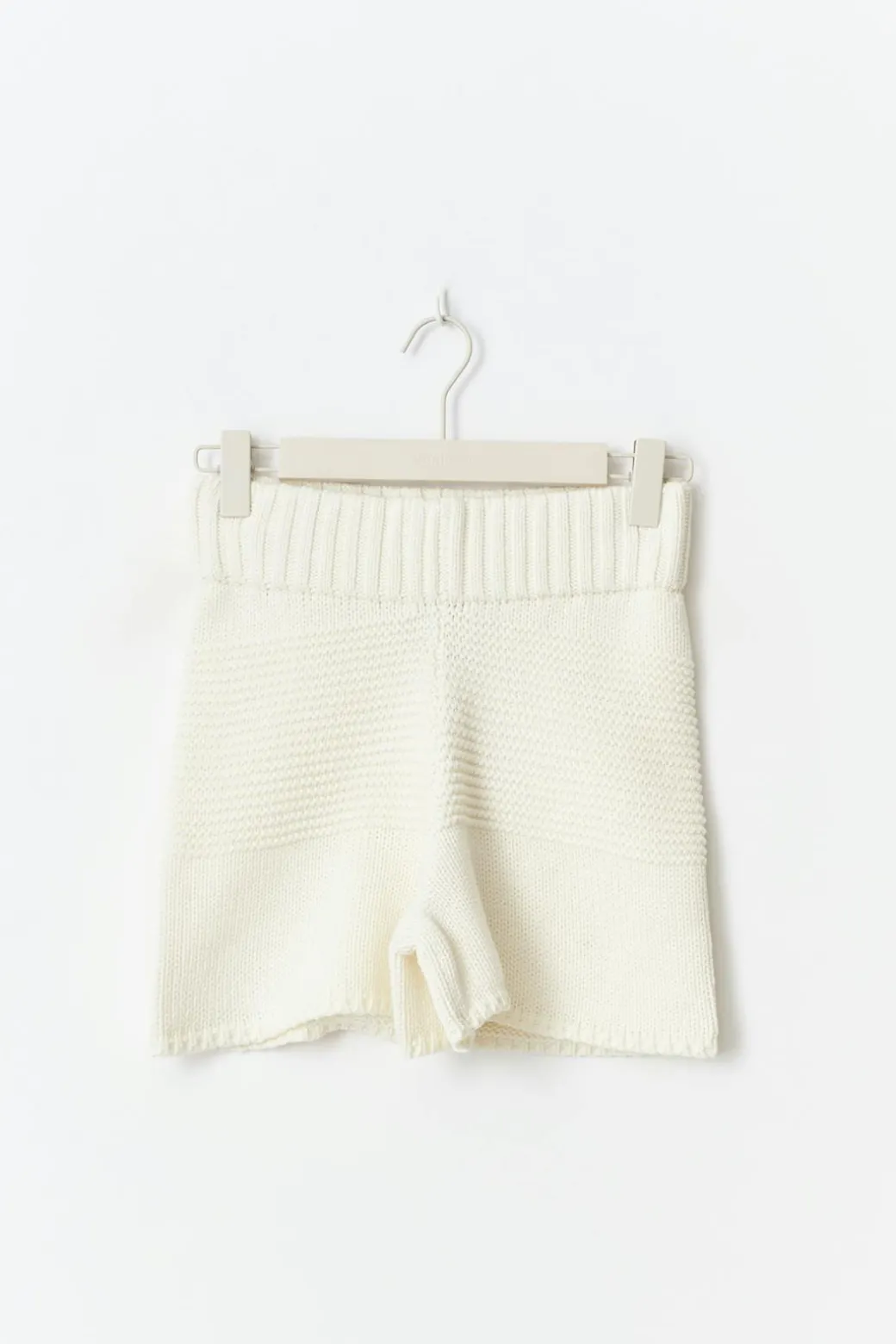 Chunky knitted shorts