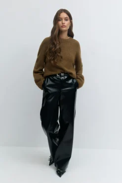 Crew neck knitted sweater
