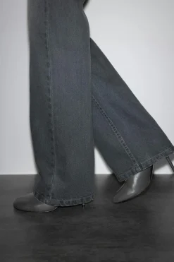 Crush straight jeans