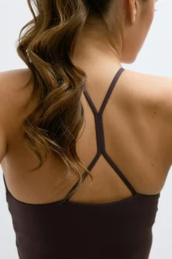 Detailed back yoga singlet