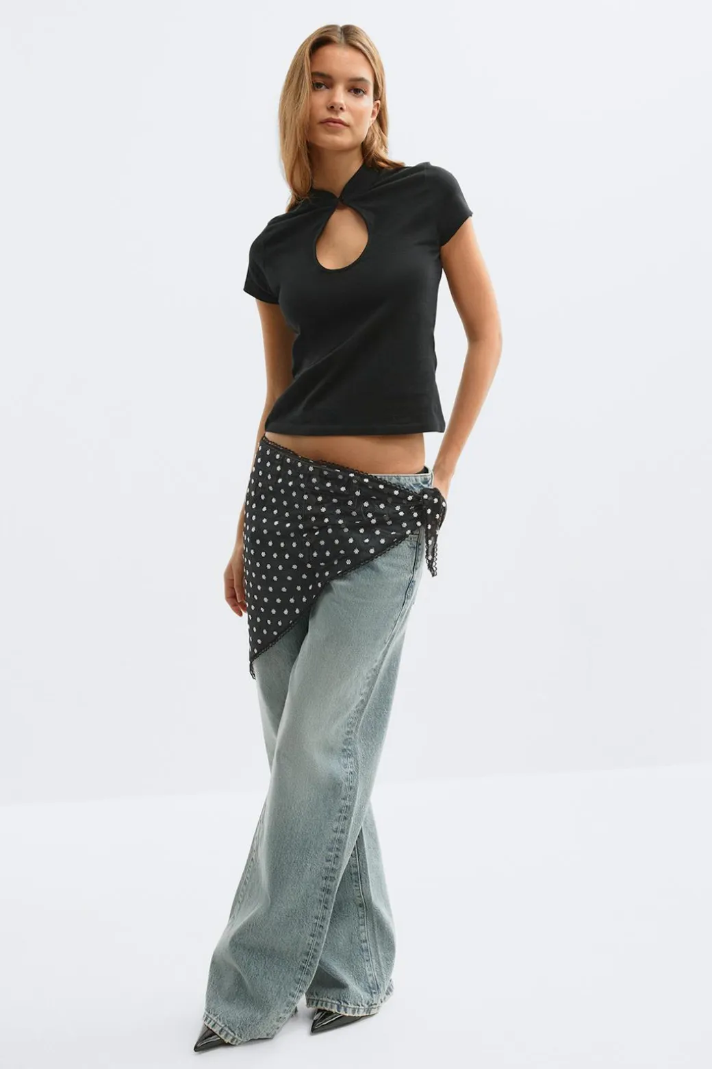 Embroidery hip scarf