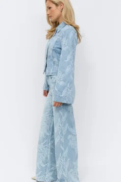 Embroidery jeans