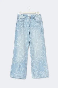 Embroidery jeans