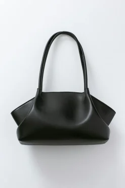 Fold detail shoulder bag