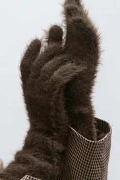 Hairy gloves