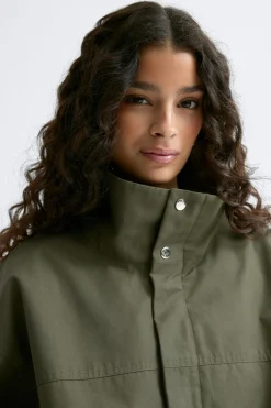High neck short jacket