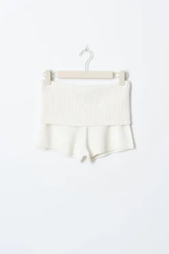 Knitted folded down shorts