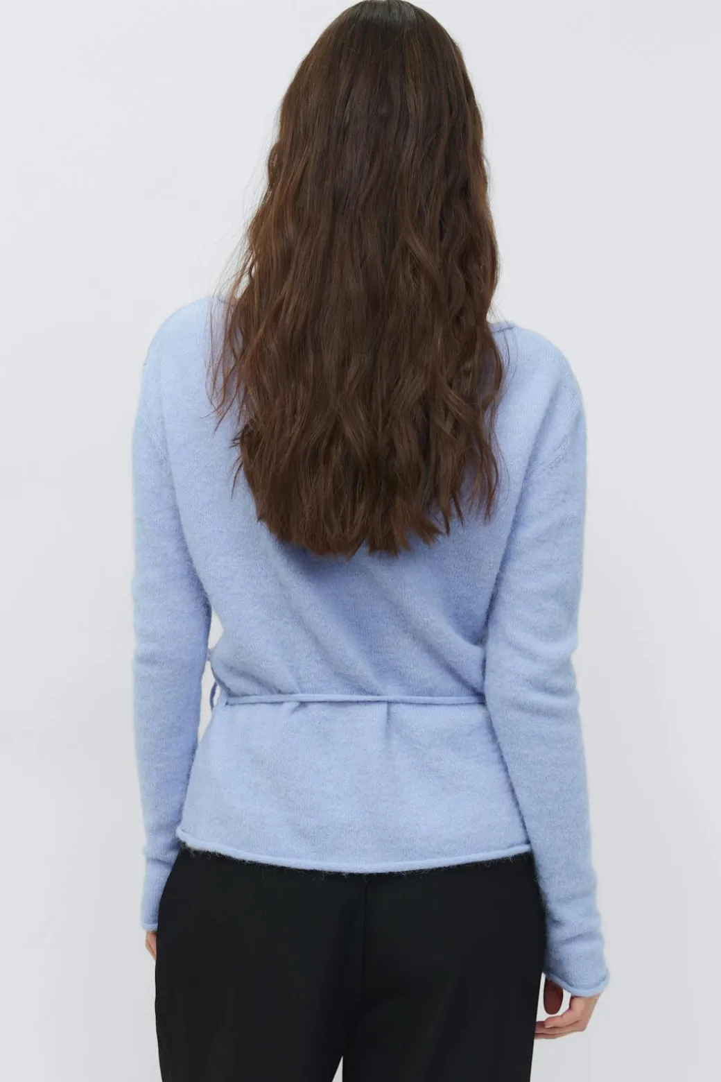 Knitted tie top