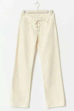Lacing jeans