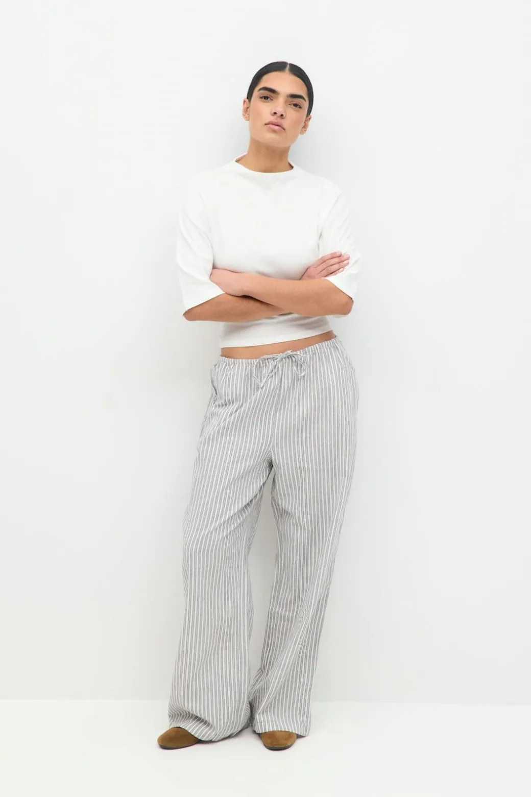 linen blend trousers