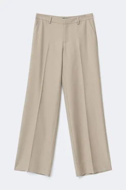 Low waist trousers