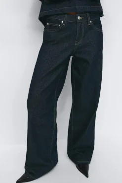 Low wide jeans