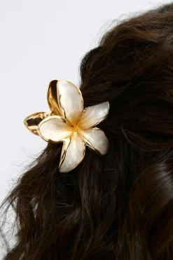 Metal flower hair clip