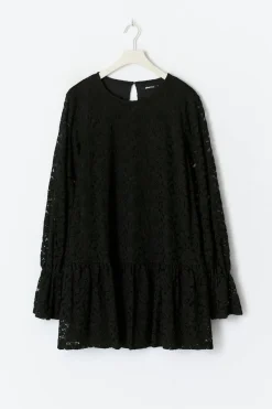 Mini lace dress