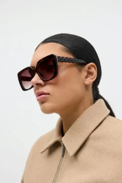 Oversized square sunglasses