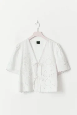 Scallop edge blouse