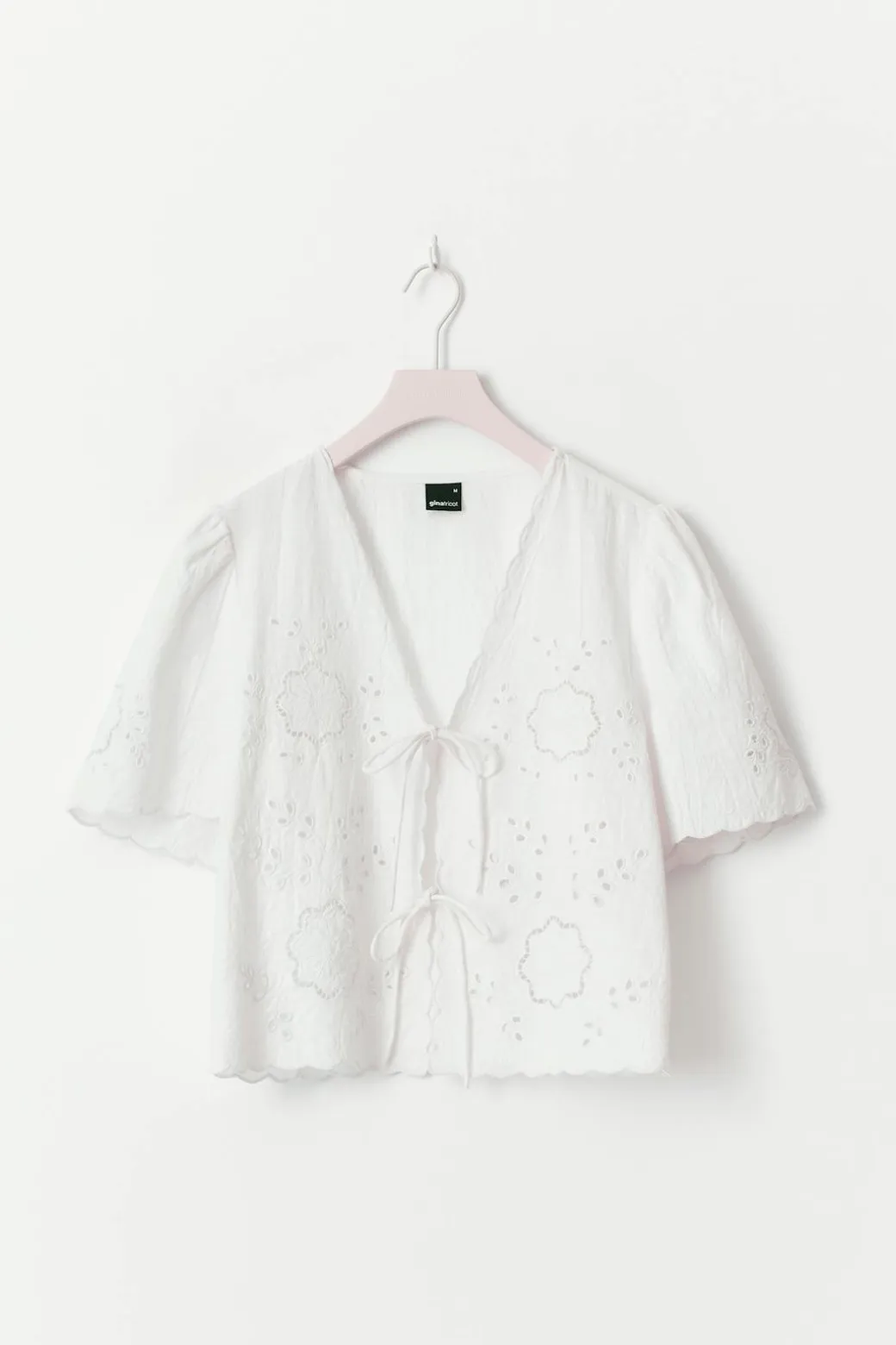 Scallop edge blouse