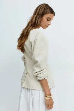 Sculpted blazer