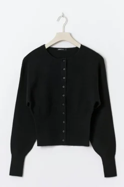 Shaped knitted cardigan
