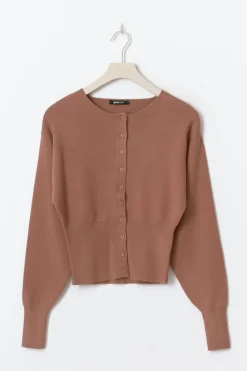 Shaped knitted cardigan