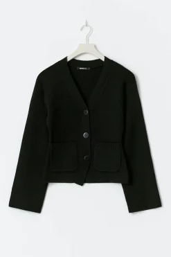 Shaped knitted cardigan