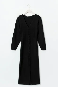 Shaped knitted dress