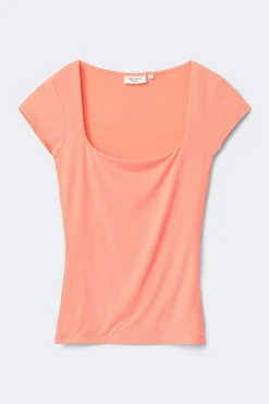 Slim fit short sleeve top
