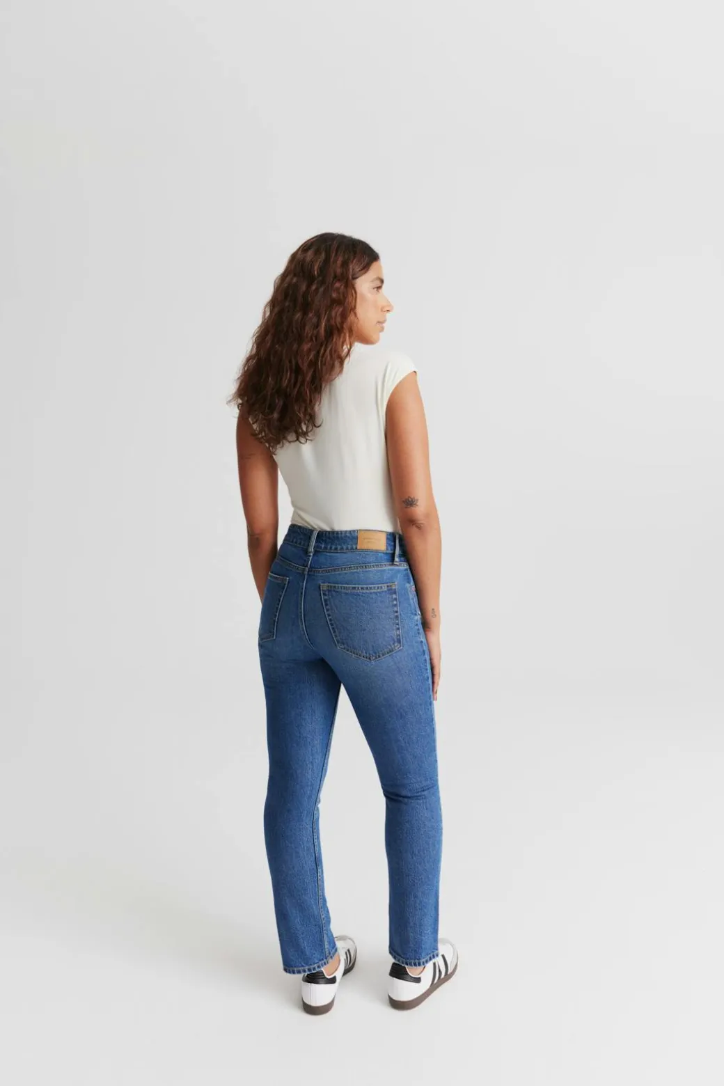 Slim straight jeans