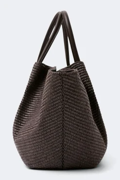 Structure strap tote bag