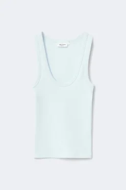 Super stretch scoop neck tank