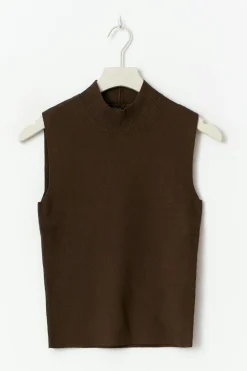 Turtleneck knitted top