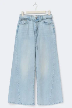Twisted wide jeans