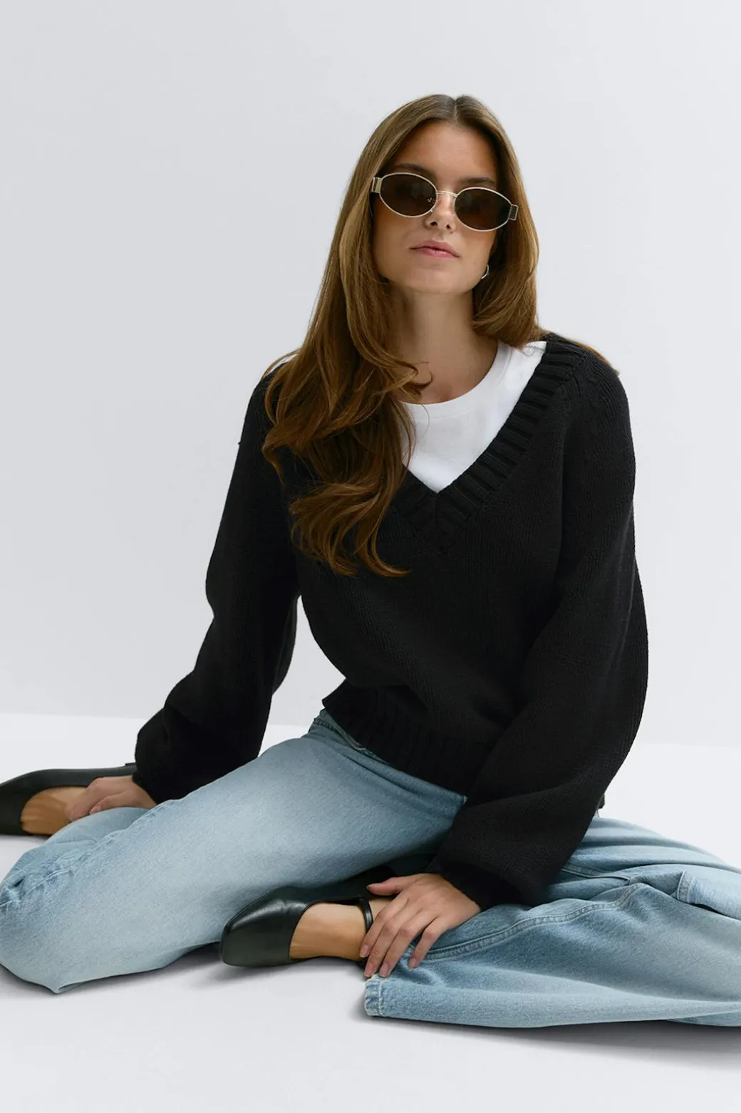 V-neck knitted sweater